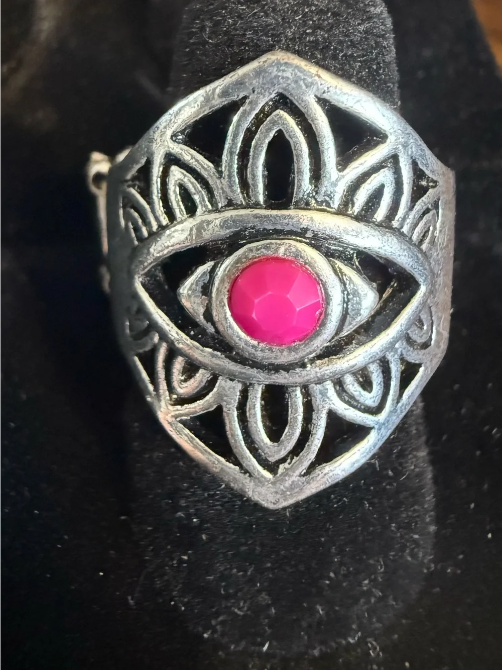 paparazzi Silver-Tone Eye Motif Ring with Hot Pink Center